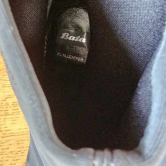 Black Bata Boots, Sz 41/ Size 10 - Block Heel - Picture 9 of 16